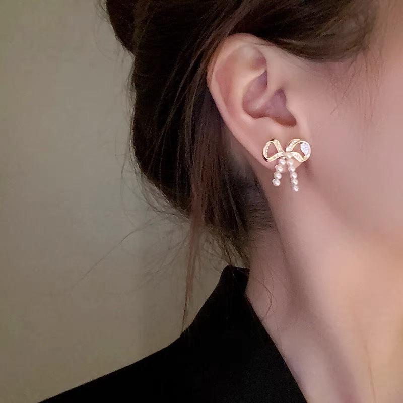 S925 Silver Needle Light Luxury Small Bow Pearl rhinestone Earrings 2021 New Style Trendy Korean Internet celebrity style stud earrings Application Scenario