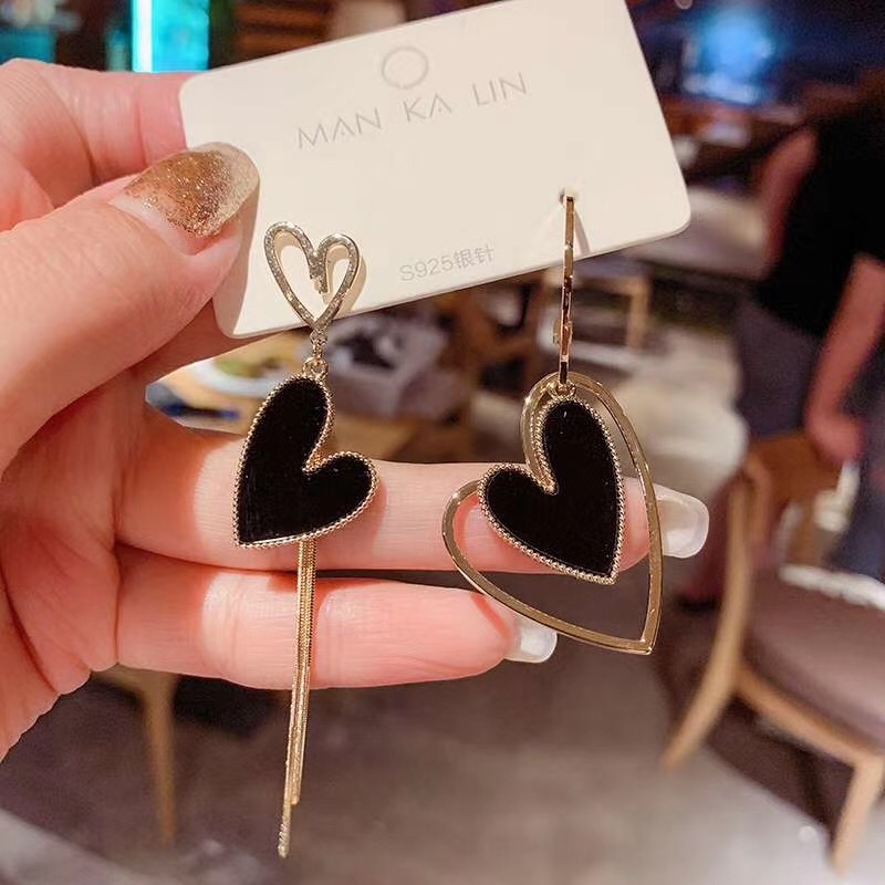 2021 New Earrings Network Red Temperament Female High-Grade Earrings Studs Item Picture