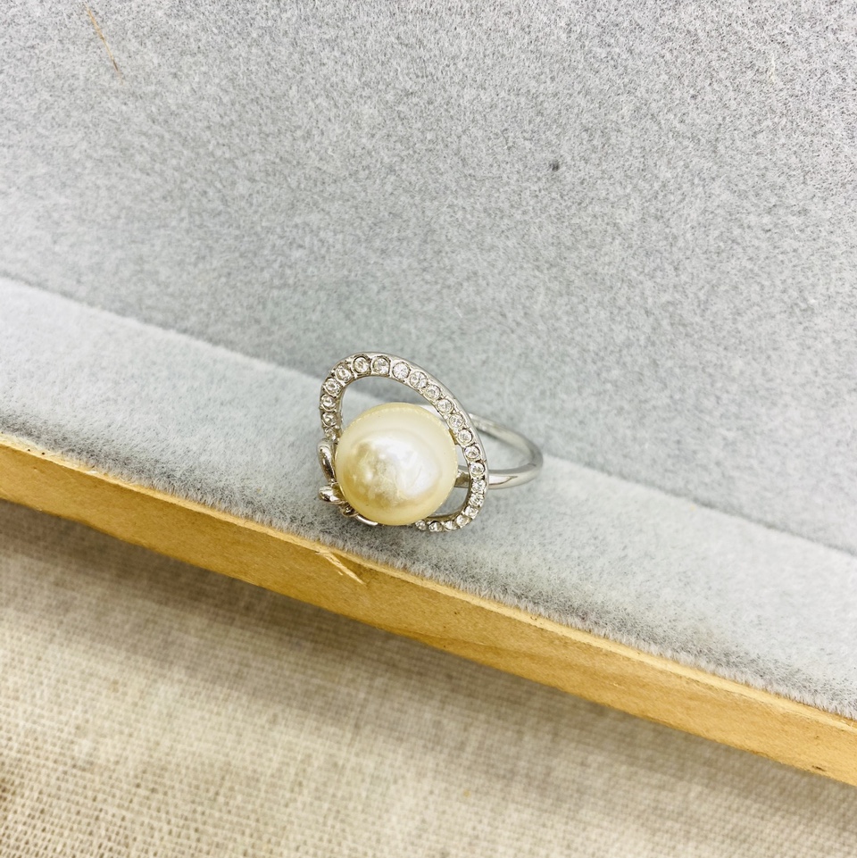 ins2021 雅尚爱薇小众设计师原创设计师网红chic戒指满钻轻奢甜美重工戒指女922