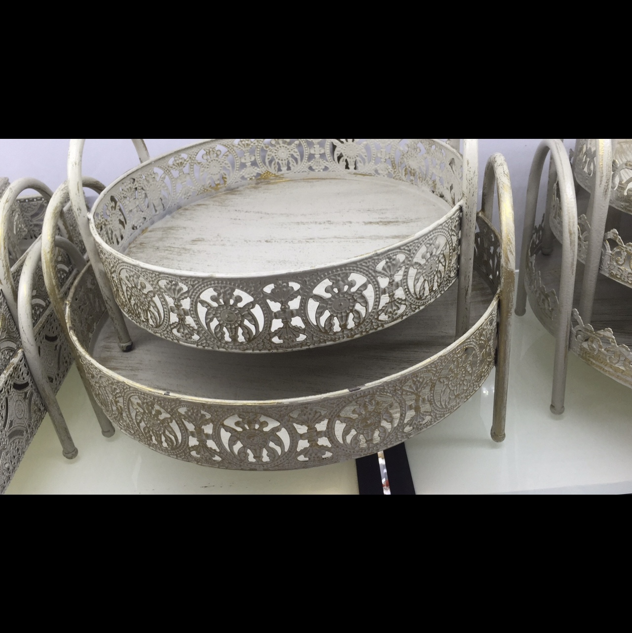 Korean ins style stainless steel hollow design jewelry tray desktop storage tray cosmetics jewelry tray metal tray wholesale Xinxing process thumbnail