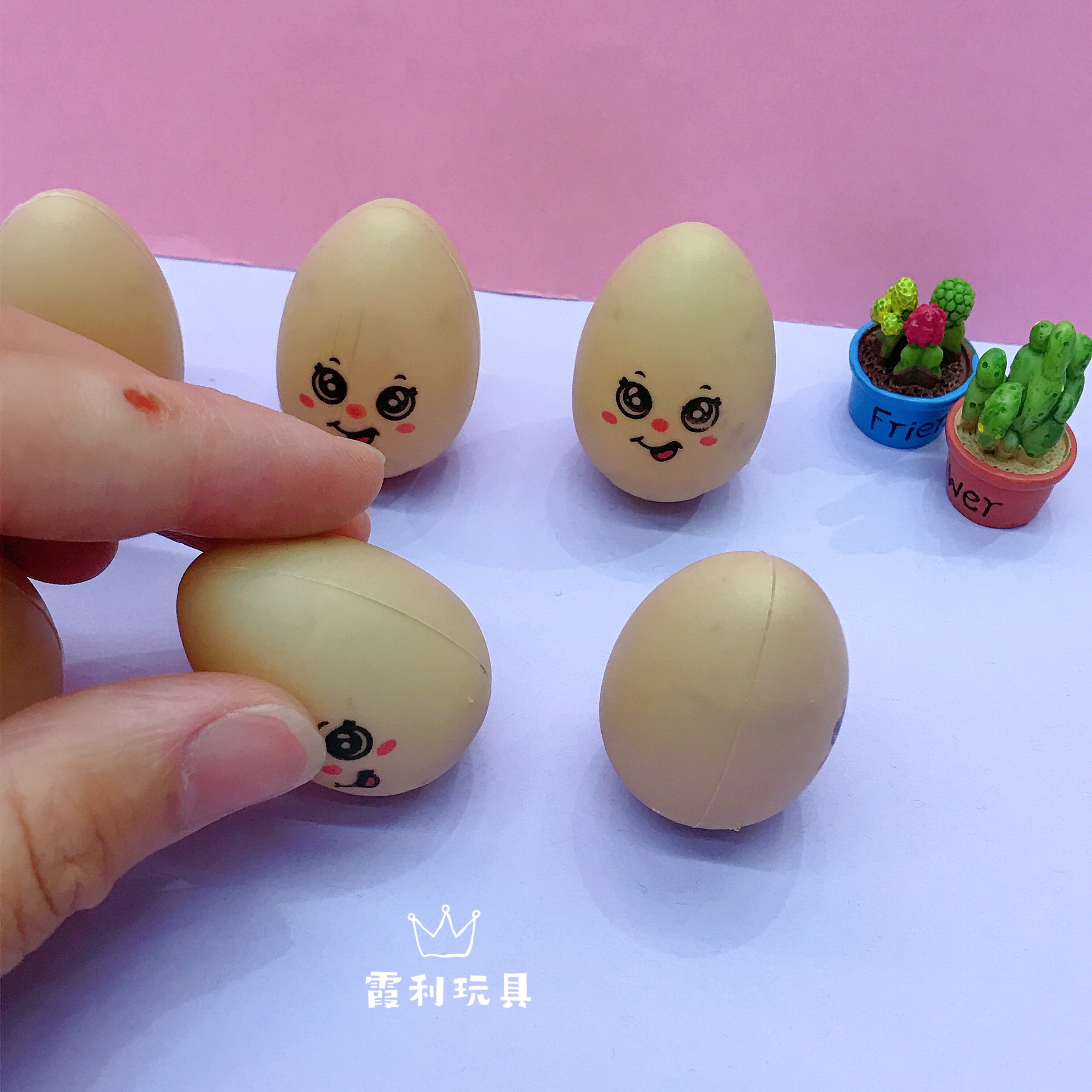 Unbreakable egg waffle emoji gift Gacha Application Scenario