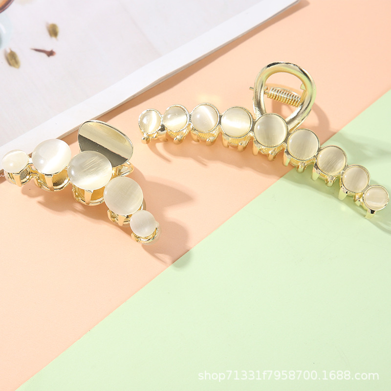 2021 New pearl hair clips, cat's eye hair clips, back head fixed gripper hair accessories details Picture