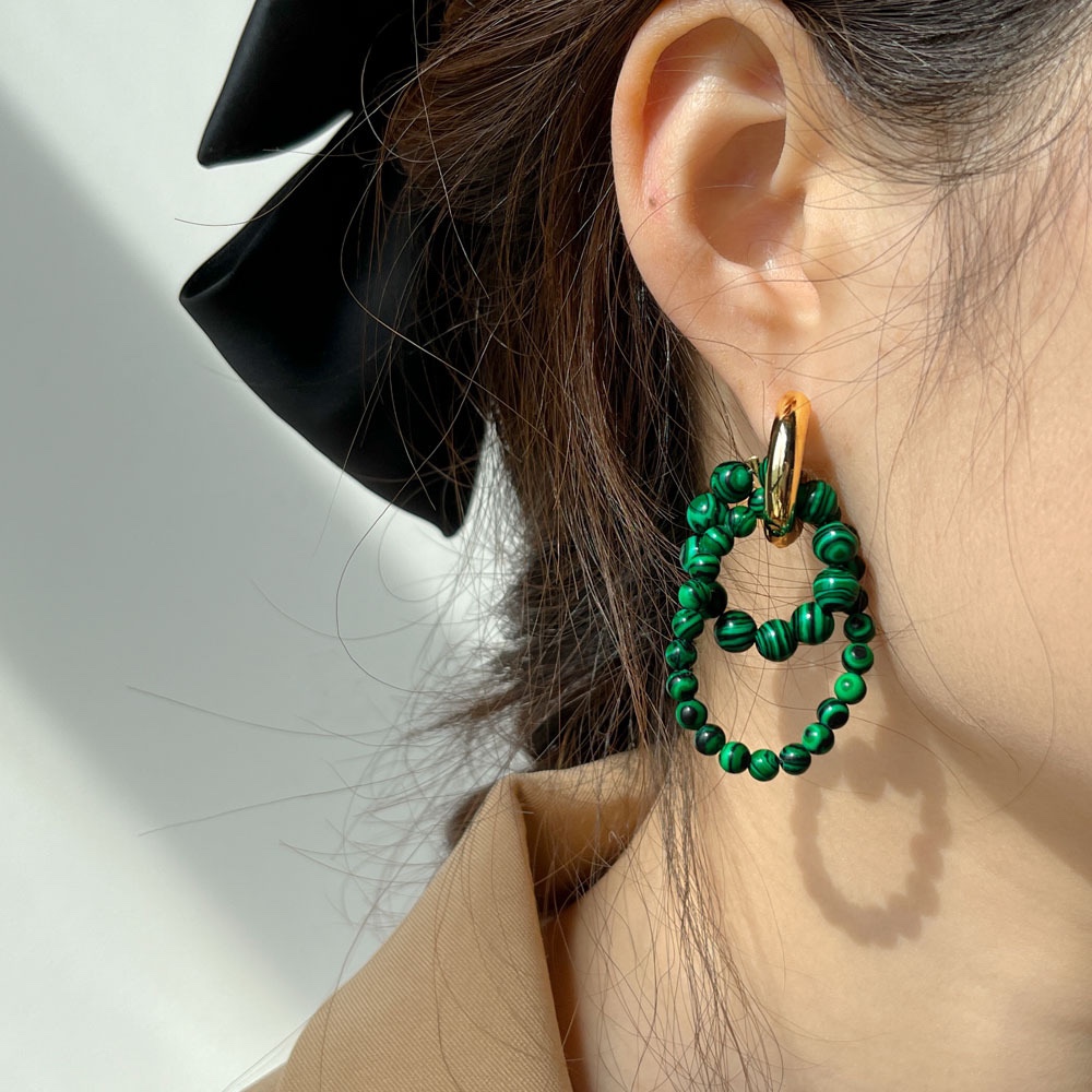 Green double ring stone ear buckle