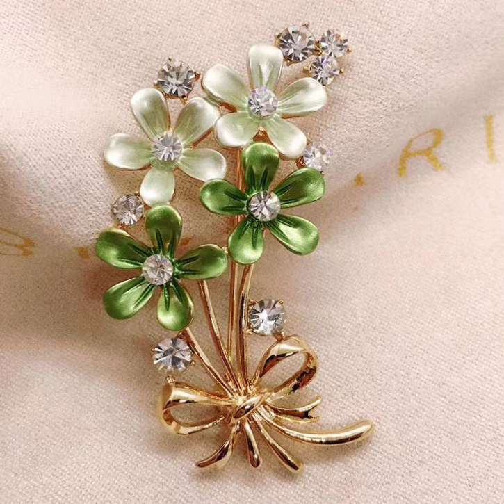Painted rhinestone temperament with ladies suit coat accessories