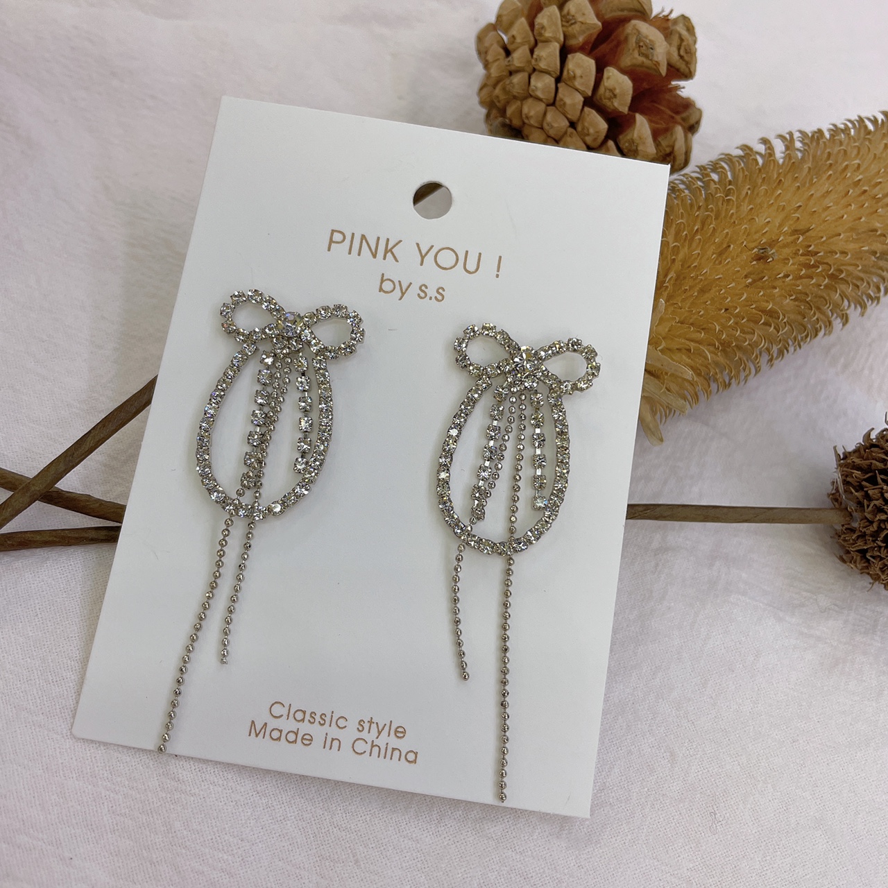 2021 new bow long rhinestone earrings Fashion niche design sense earrings earrings show small face thumbnail