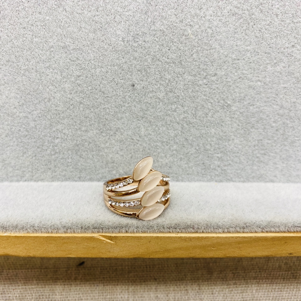 ins2021雅尚爱薇小众设计师原创设计师网红chic戒指满钻轻奢甜美重工戒指女916