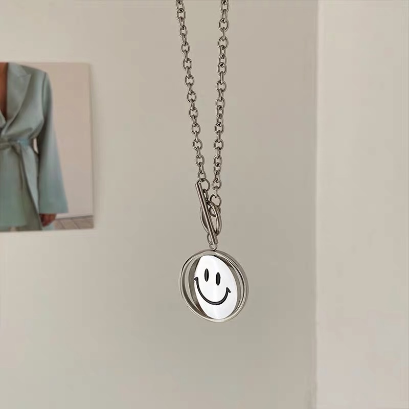 Titanium steel smiley face necklace, female hip-hop collarbone chain, trendy, simple and versatile hoodie, sweater chain accessory details Picture