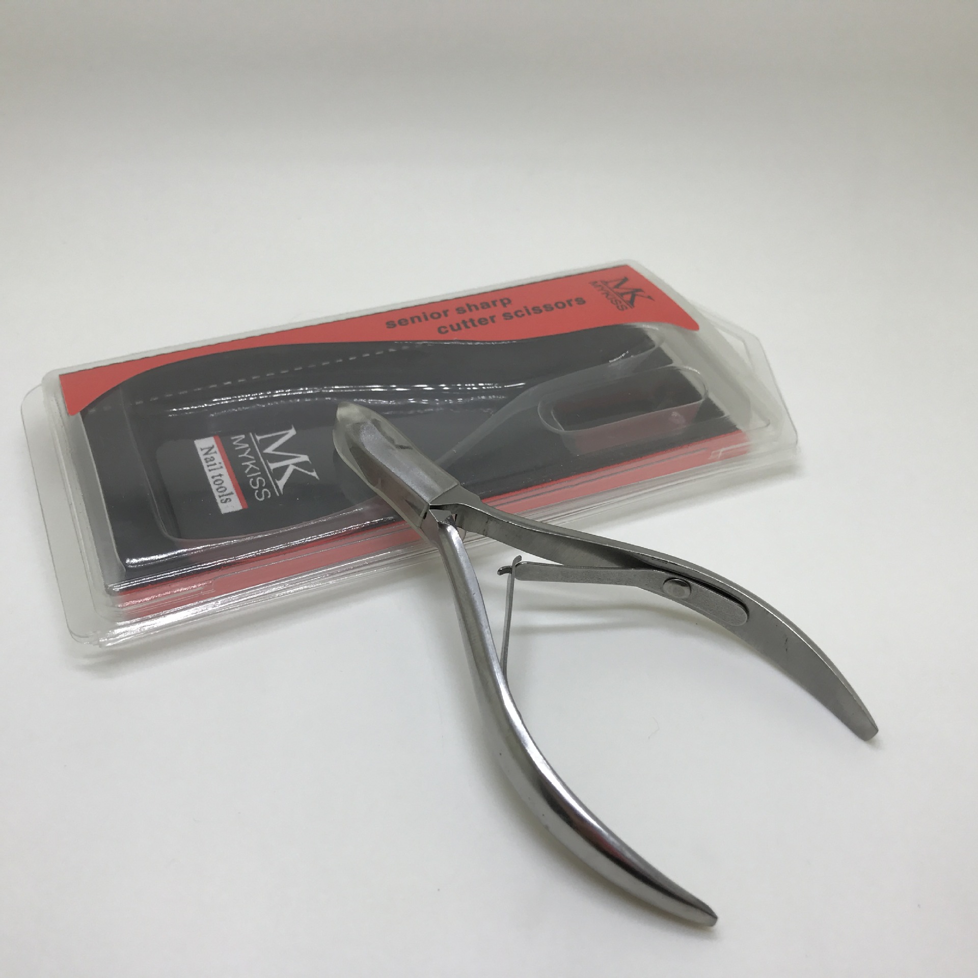 Nail care tools: Sharp stainless steel dead skin clippers, nail trimming and dead skin removal pliers, scissors, shovels, pushers, and barbs