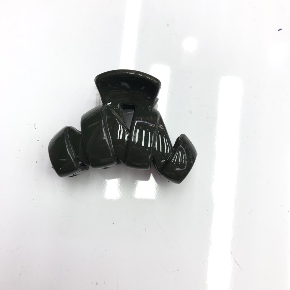 698
