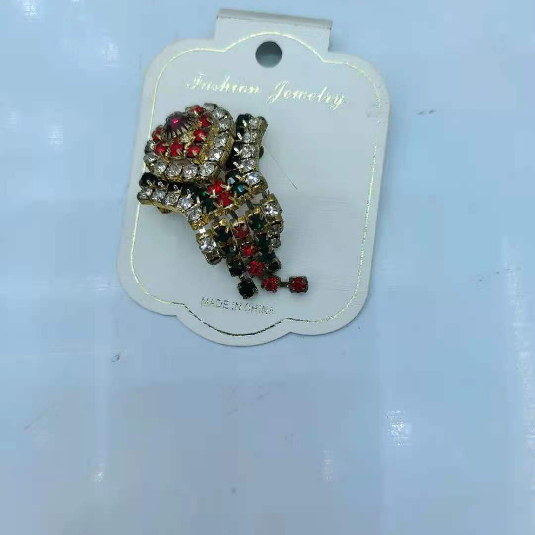 Fashion Brooch 840