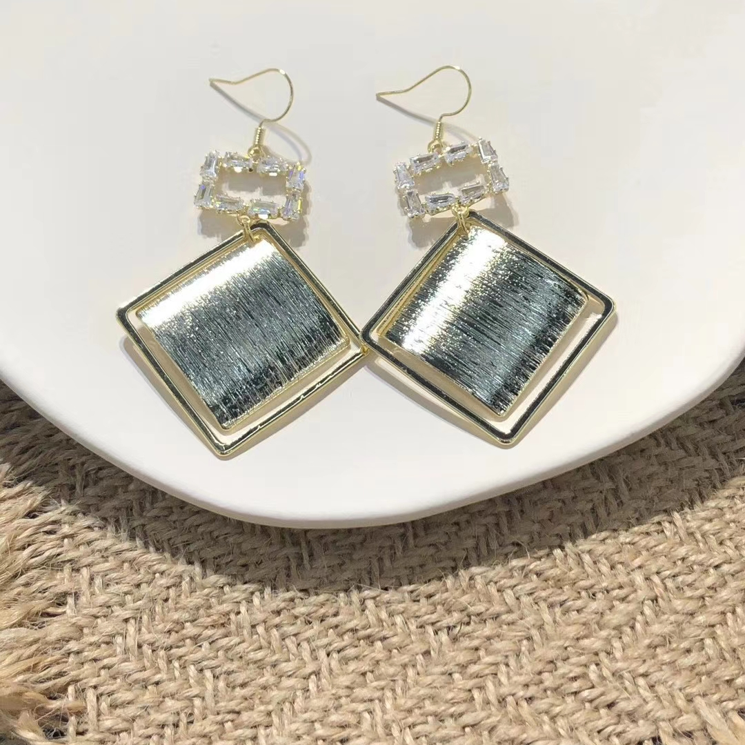 Retro French design style earrings, high-end summer stud earrings for women, Korean-style high-end internet-famous earrings