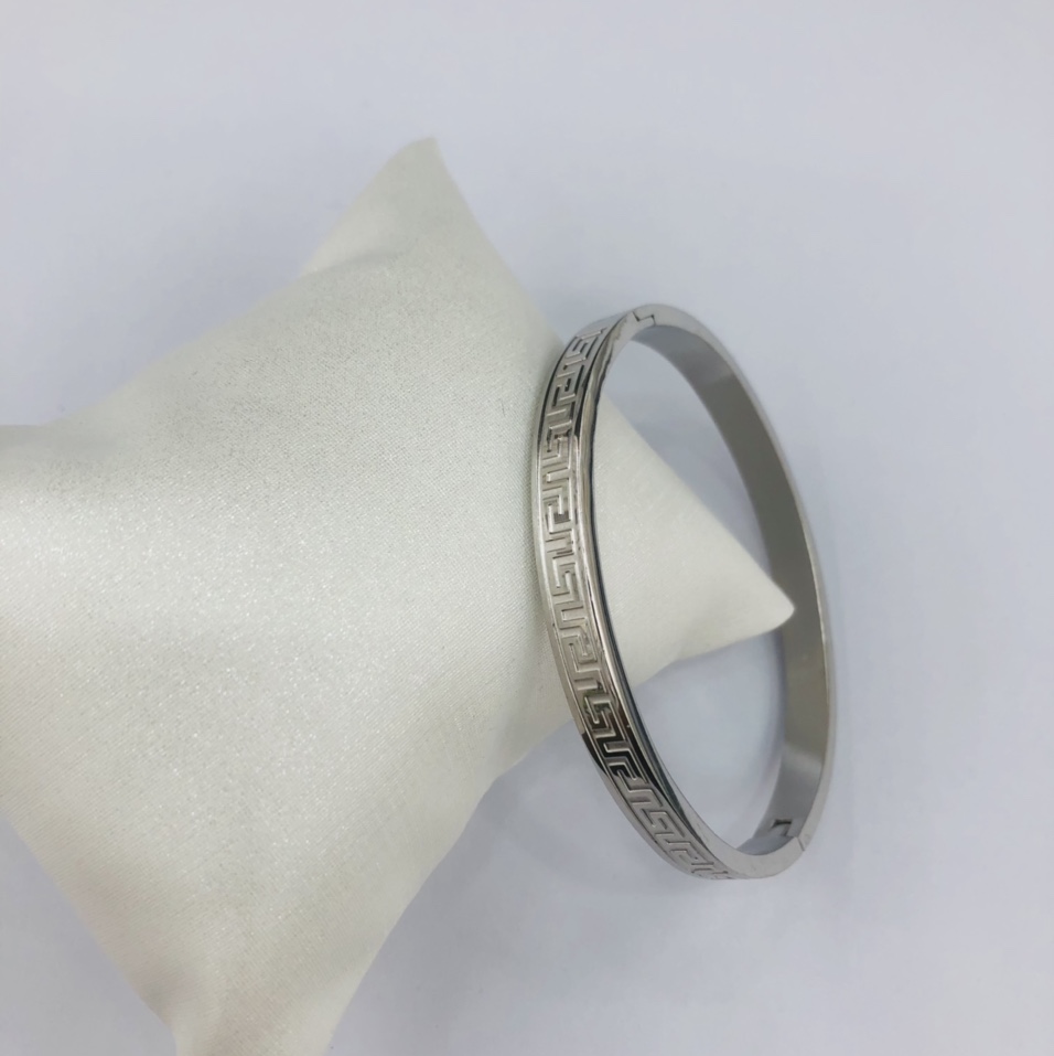 6mm Corrosion-resistant stainless steel women's bracelet 1