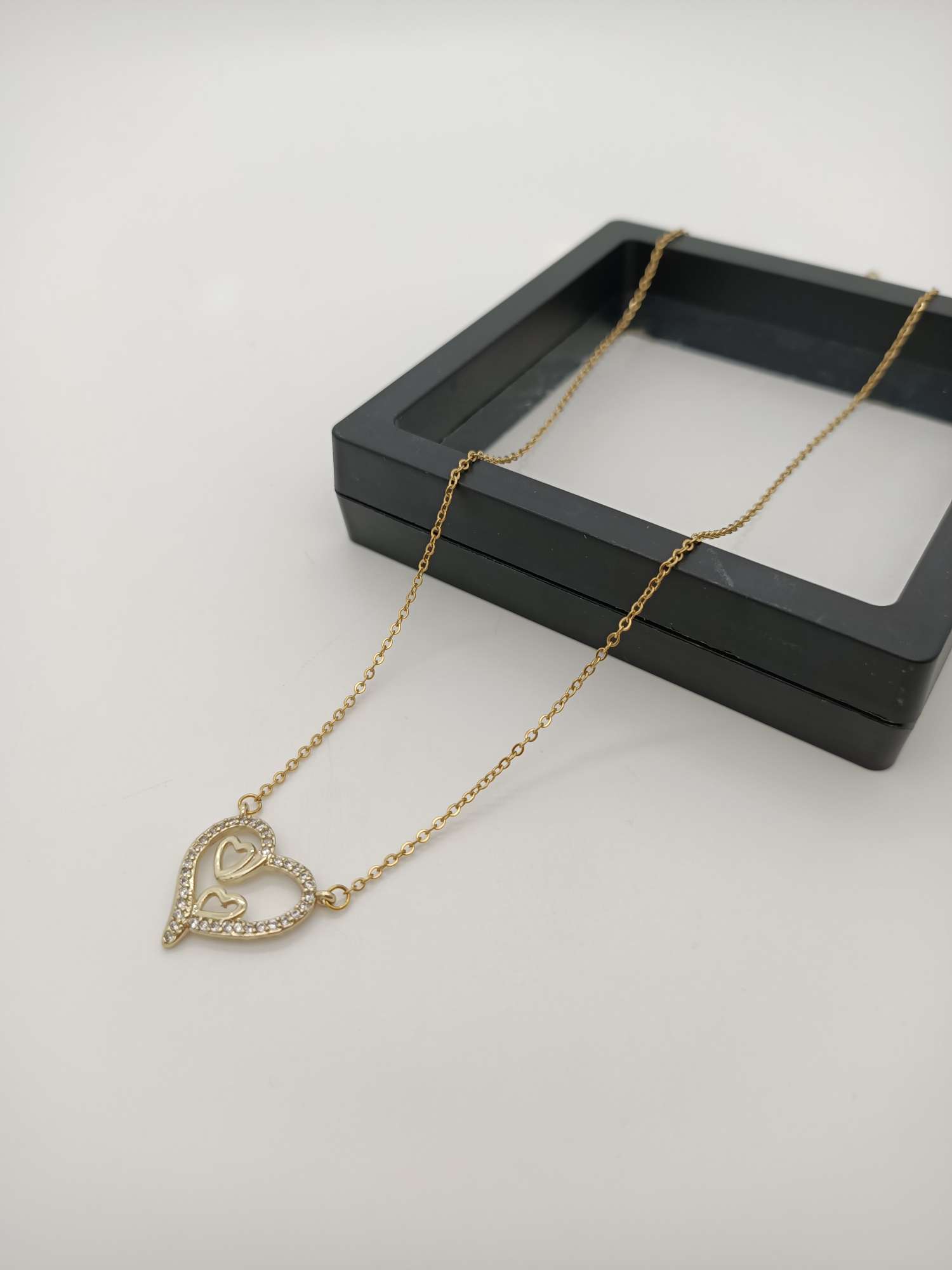 Diamond ring heart details Picture