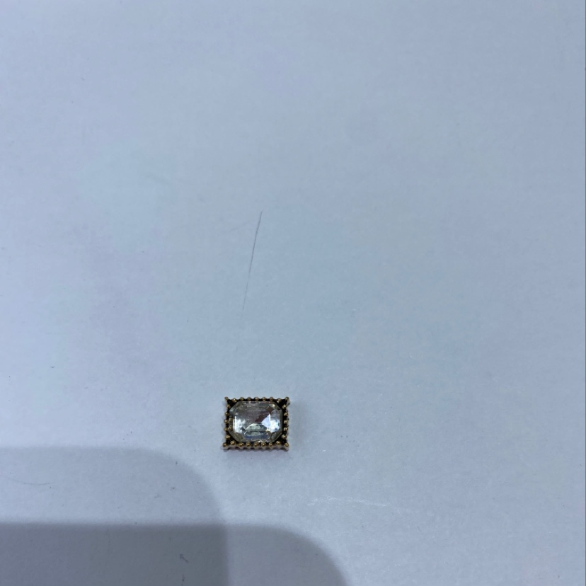 Rectangular single diamond