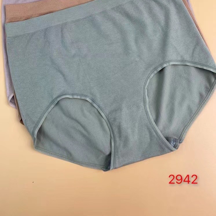 2942 hot pants for women