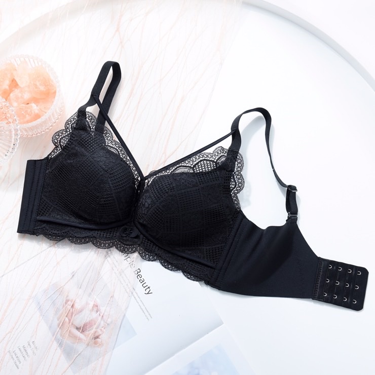 2285 Popular cross-belt breast Enhancement Application Scenario