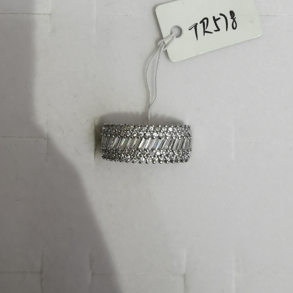 Zircon all-white Ring 2