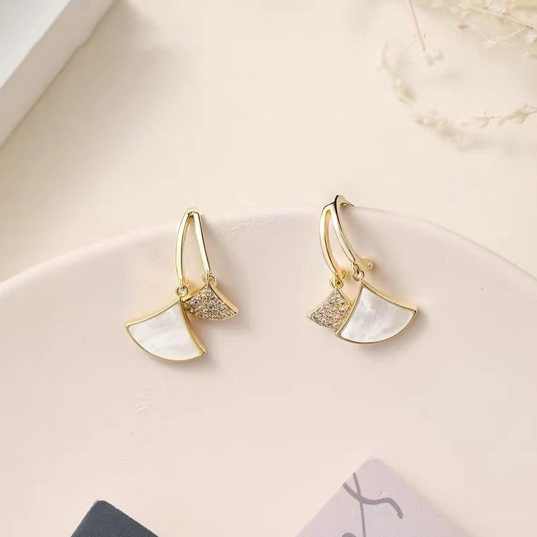 Korean fan fan-shaped earrings female advanced sense light luxury design earrings earrings zircon full drill ginkgo leaf earrings female