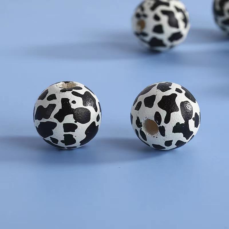 diy printed black and white pattern beads detail image 2