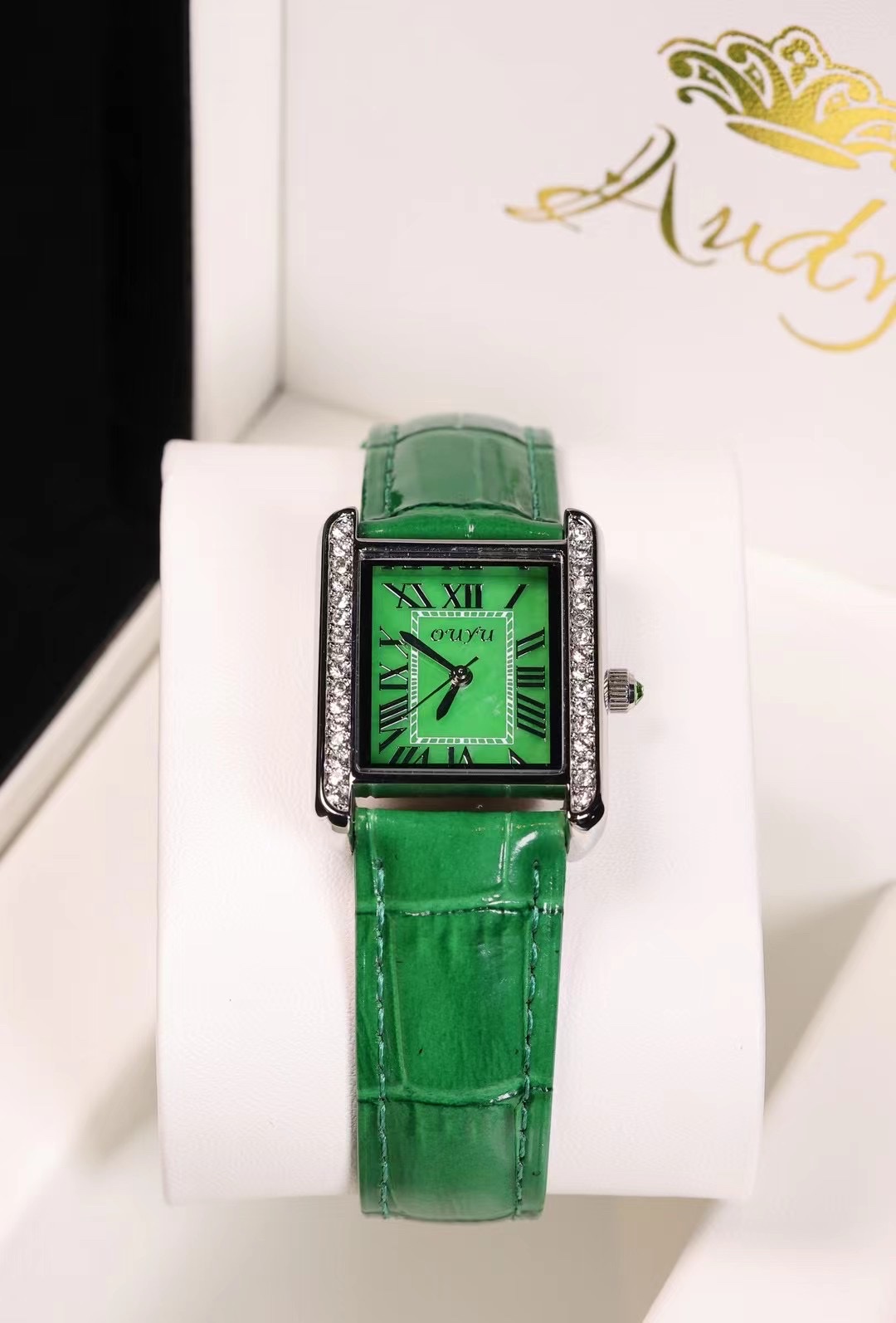 Jade Watch 1 New Poli 074 hot belt women's watch Wine barrel leather retro women's watch fashion waterproof details Picture