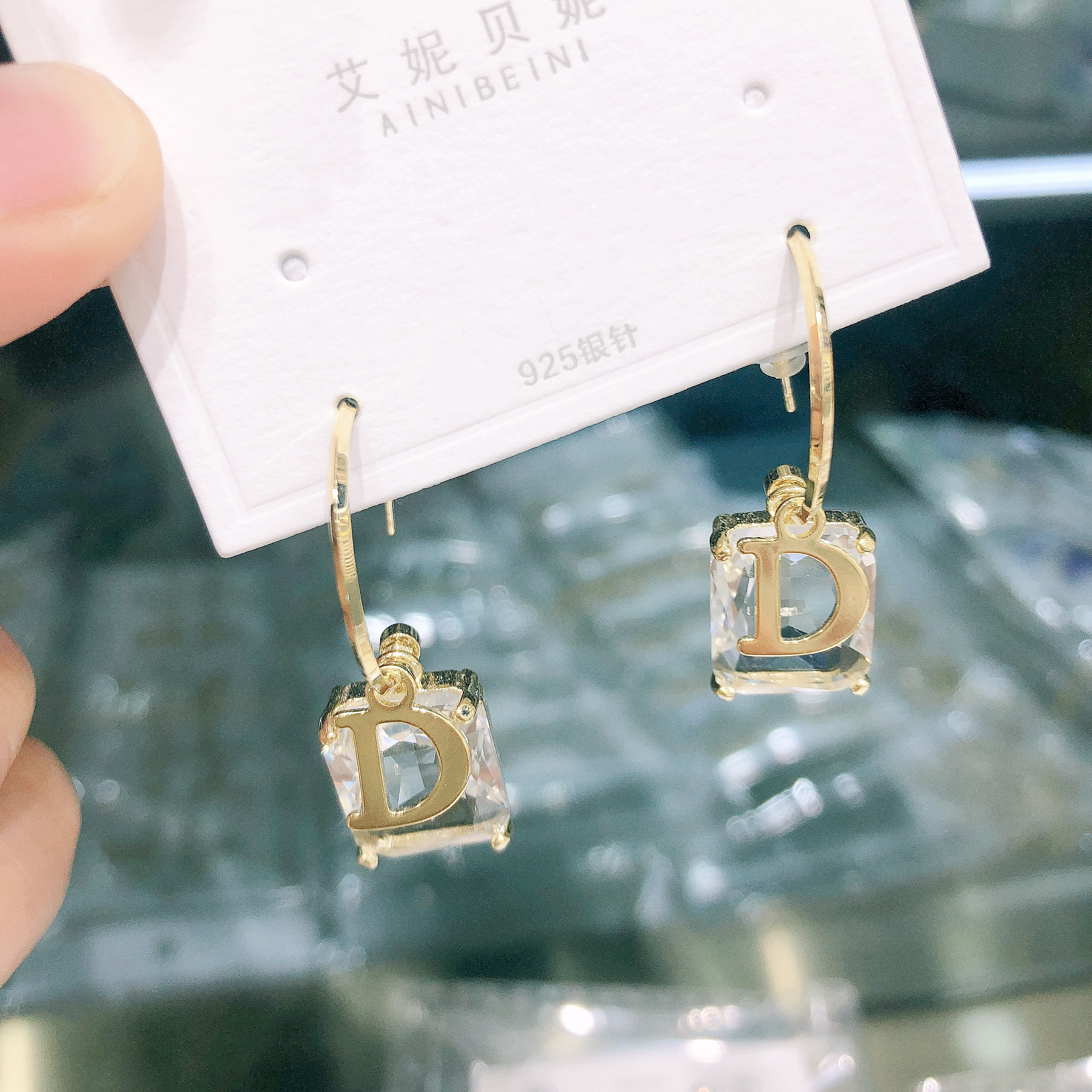 Unique silver needle stud earrings for women in summer, 2021 new style, trendy, elegant and high-end earrings and earrings Item Picture