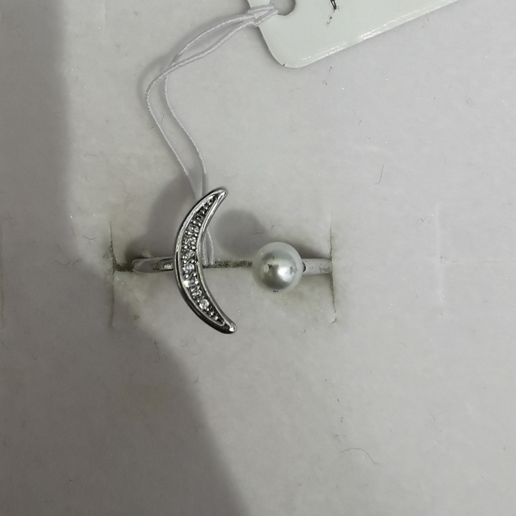 Moon 🌙 Pearl ring Copper ring