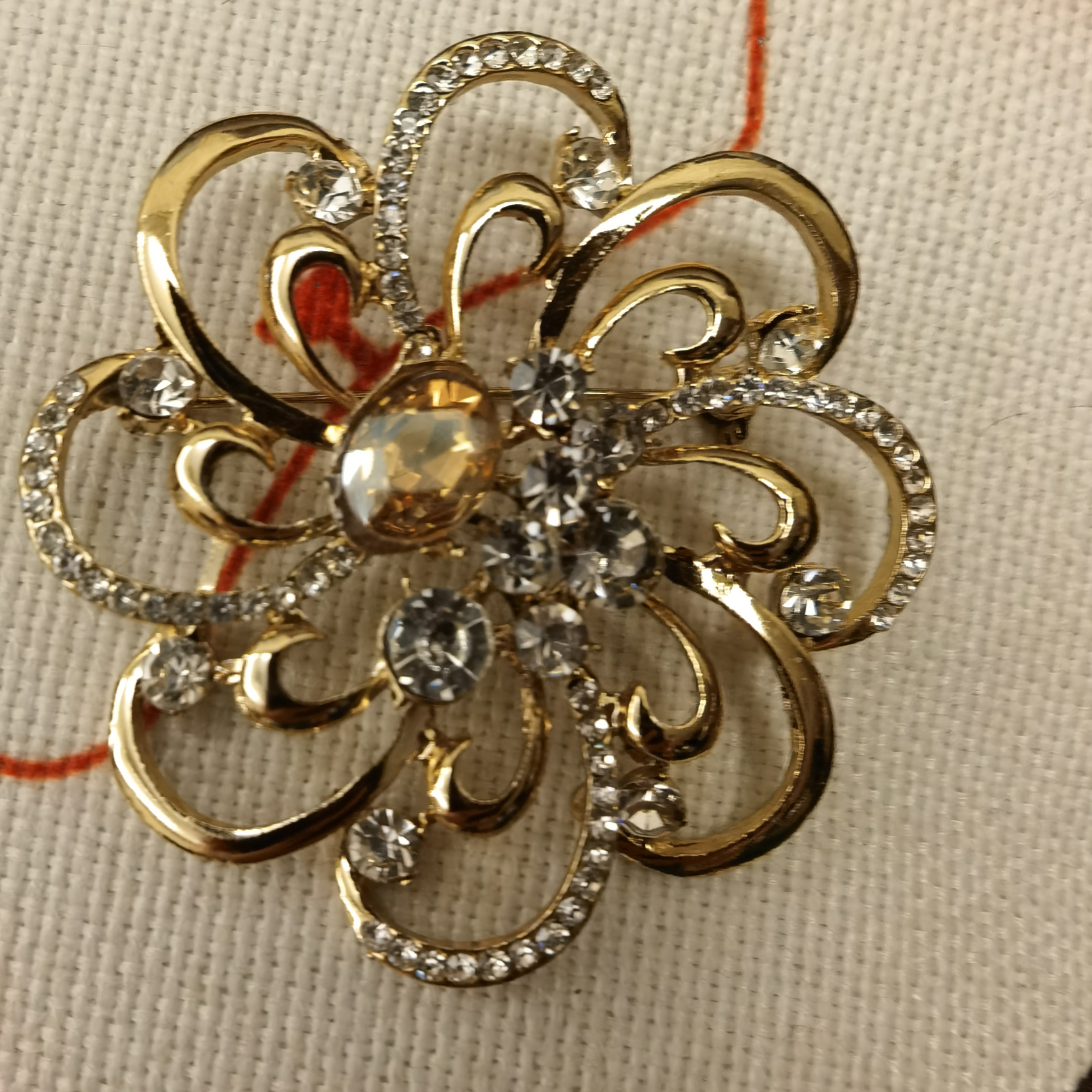 Glass rhinestone stylish ladies' brooch
