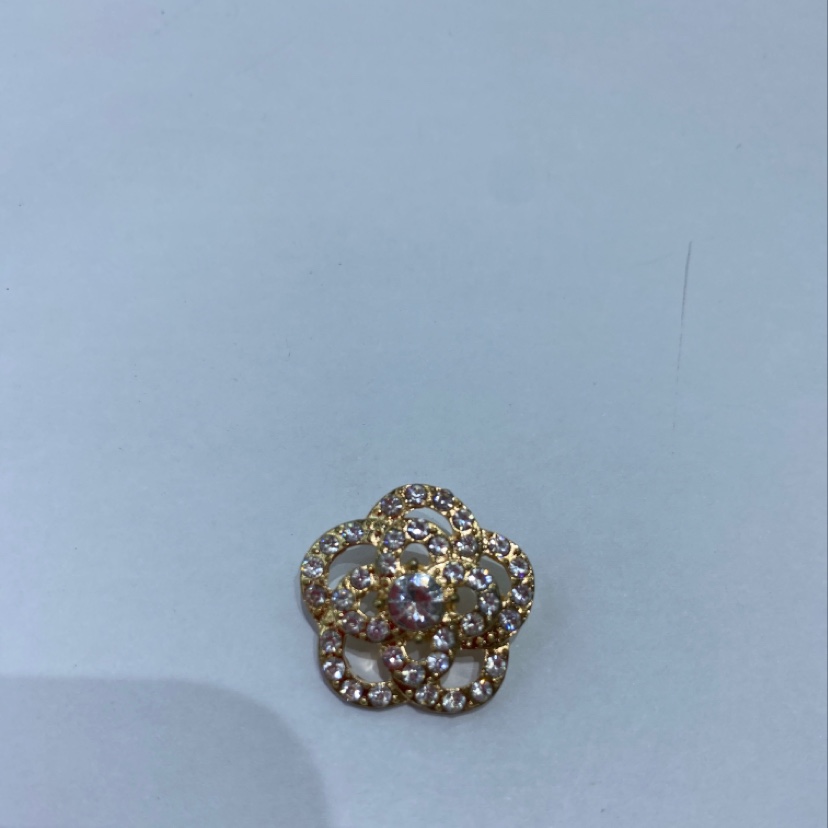 Round buckle flower 1