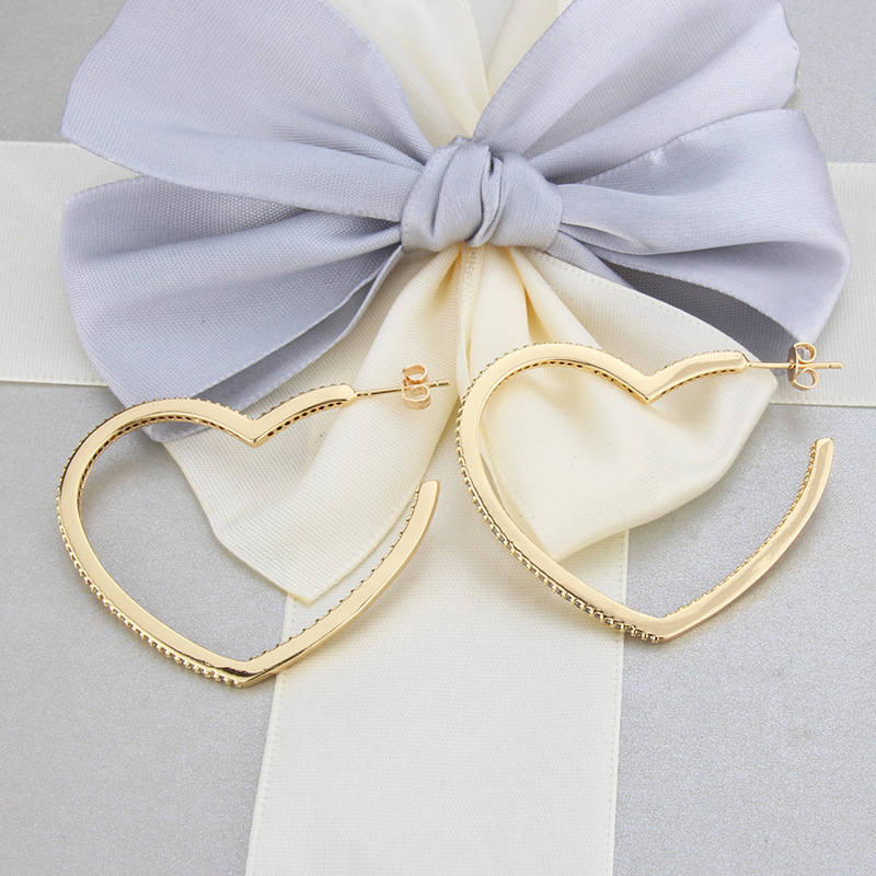 ins European and American export custom zirconium-inlaid heart-shaped ear studs, AliExpress cross-border stock new copper gold-plated heart-shaped ear rings detail image 3