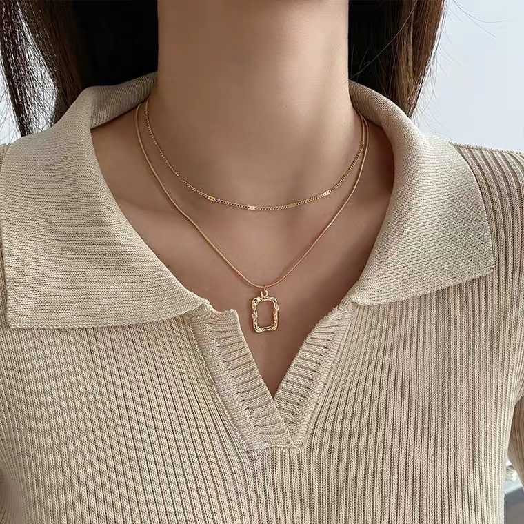 Korean style double-layer square pendant necklace, women's collarbone chain, light luxury and niche design sense, 2021 new style necklace detail image 1