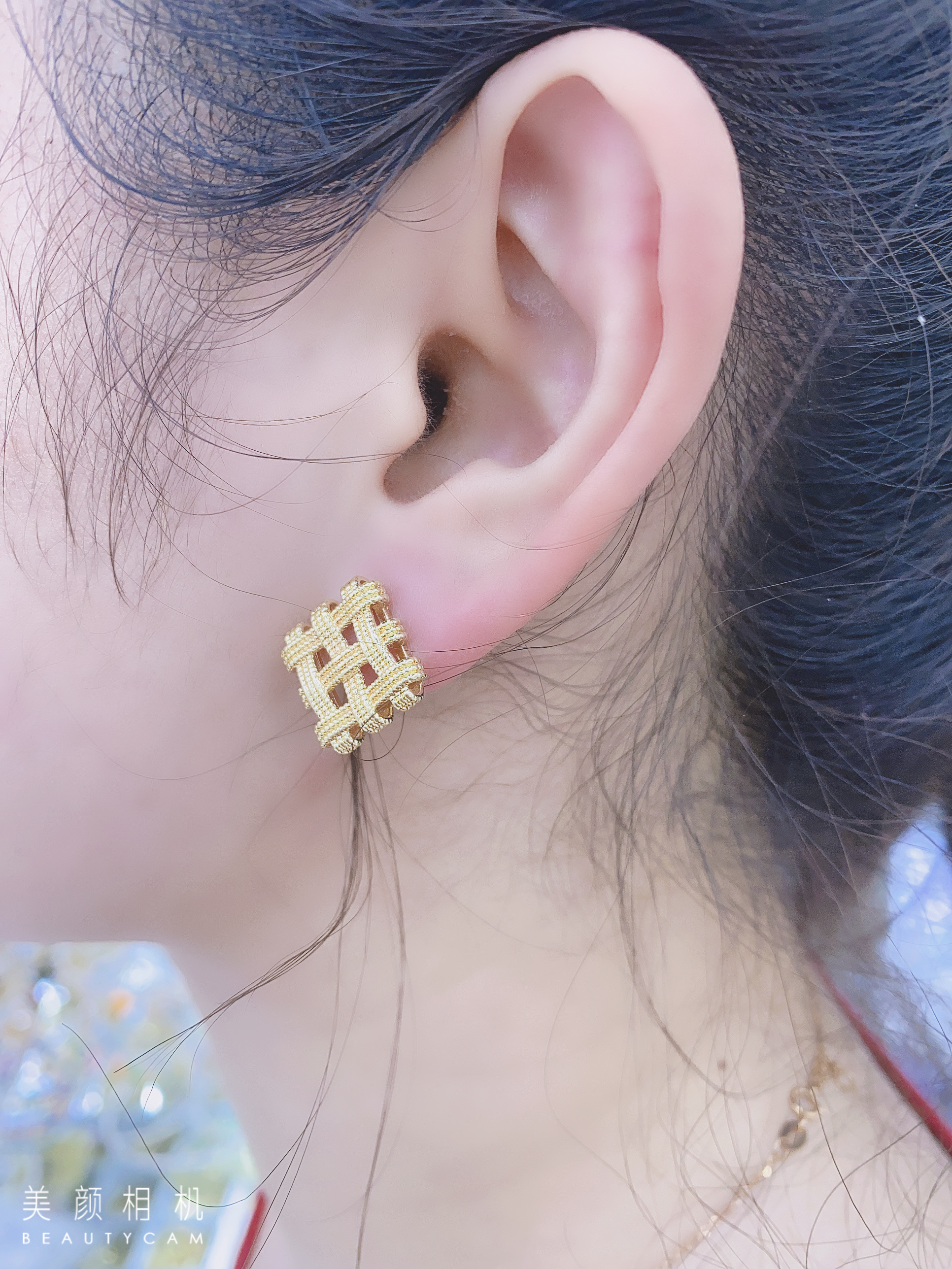 Golden woven square ear needles details Picture