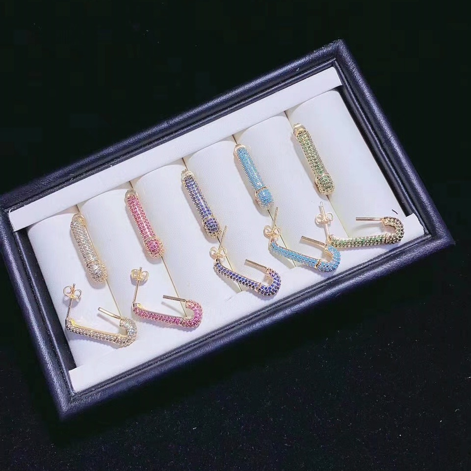 Сережки из цирконикона