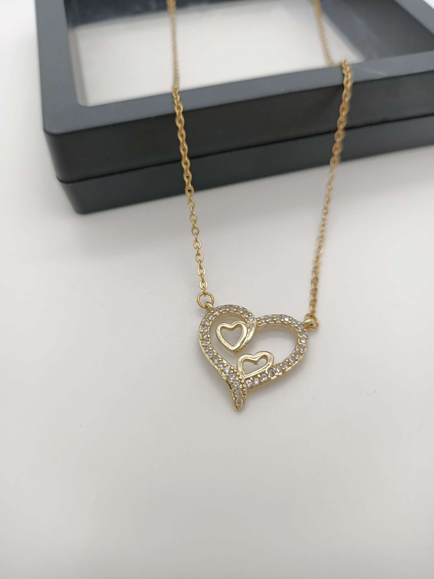 Diamond ring heart detail image 4