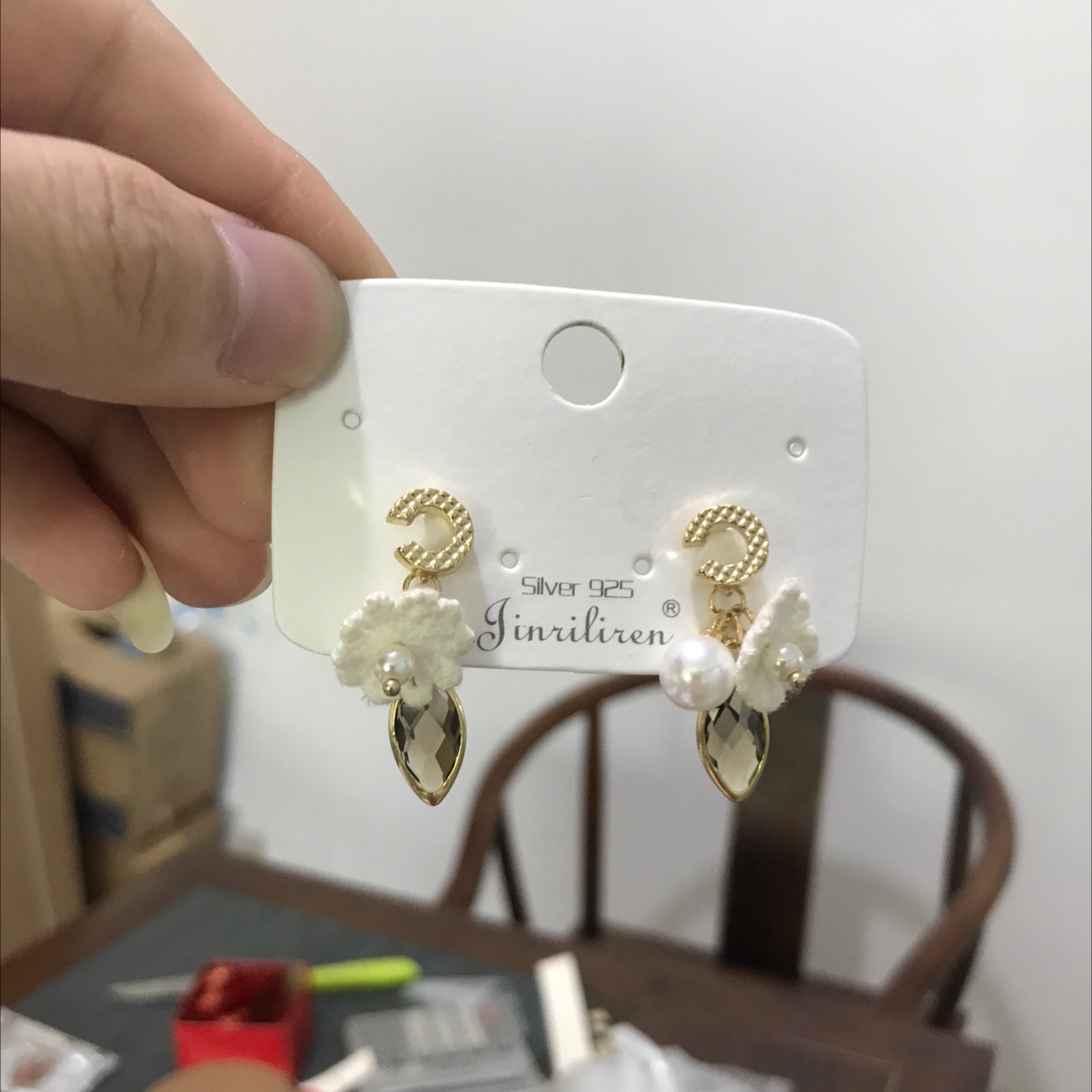 Today Beauty small exquisite handmade earrings