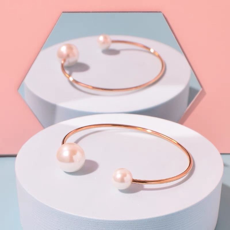 The same style of pearl titanium steel gold-plated bracelet as the Internet celebrity, stainless steel bracelet, open bracelet Specification image
