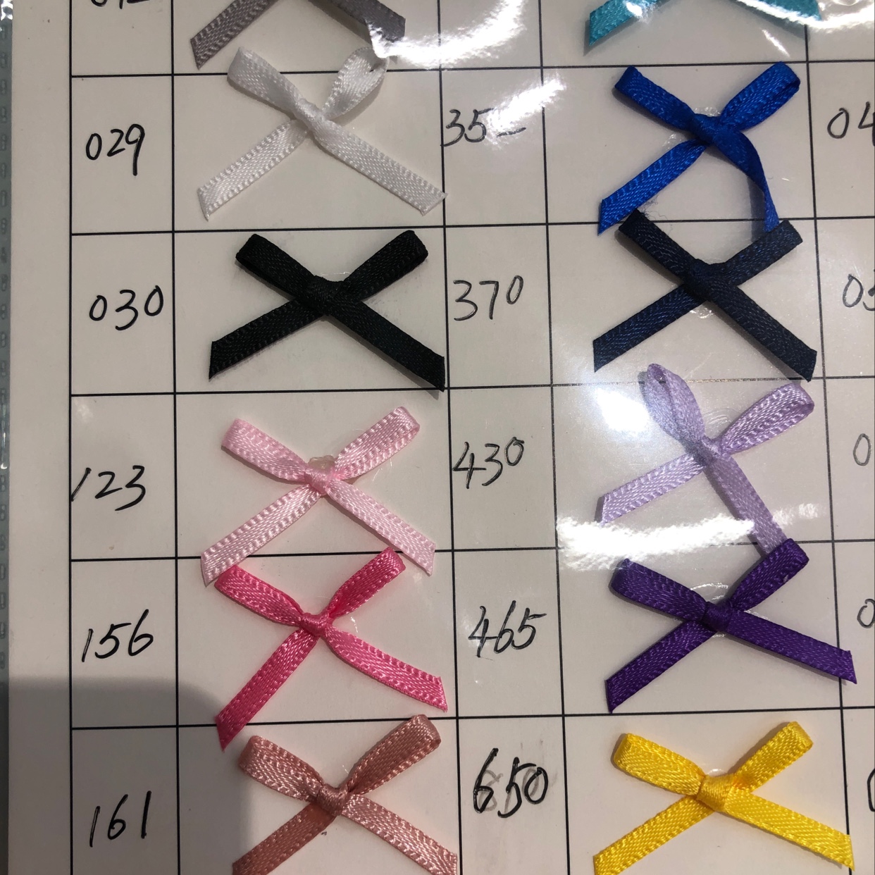 A 1-point polyester hand-tied bow tie