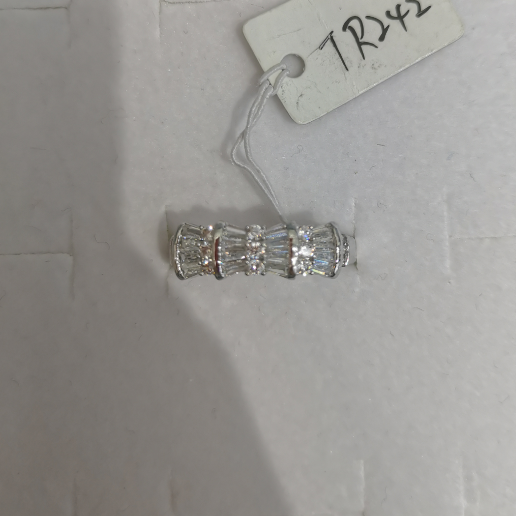 Double bow ring