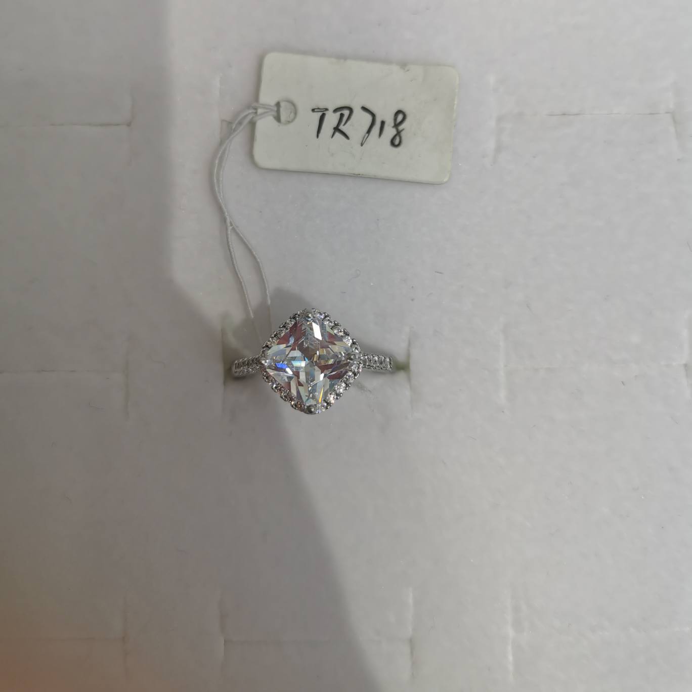 Zircon main stone square