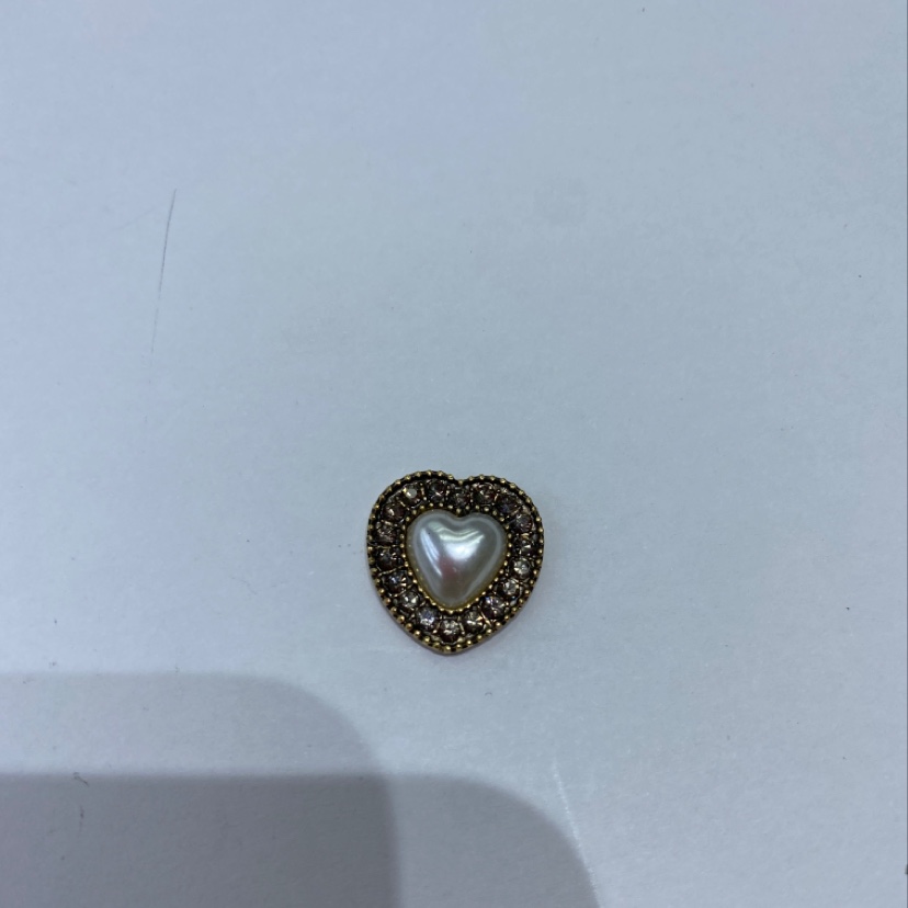 Little heart of Grey Diamond