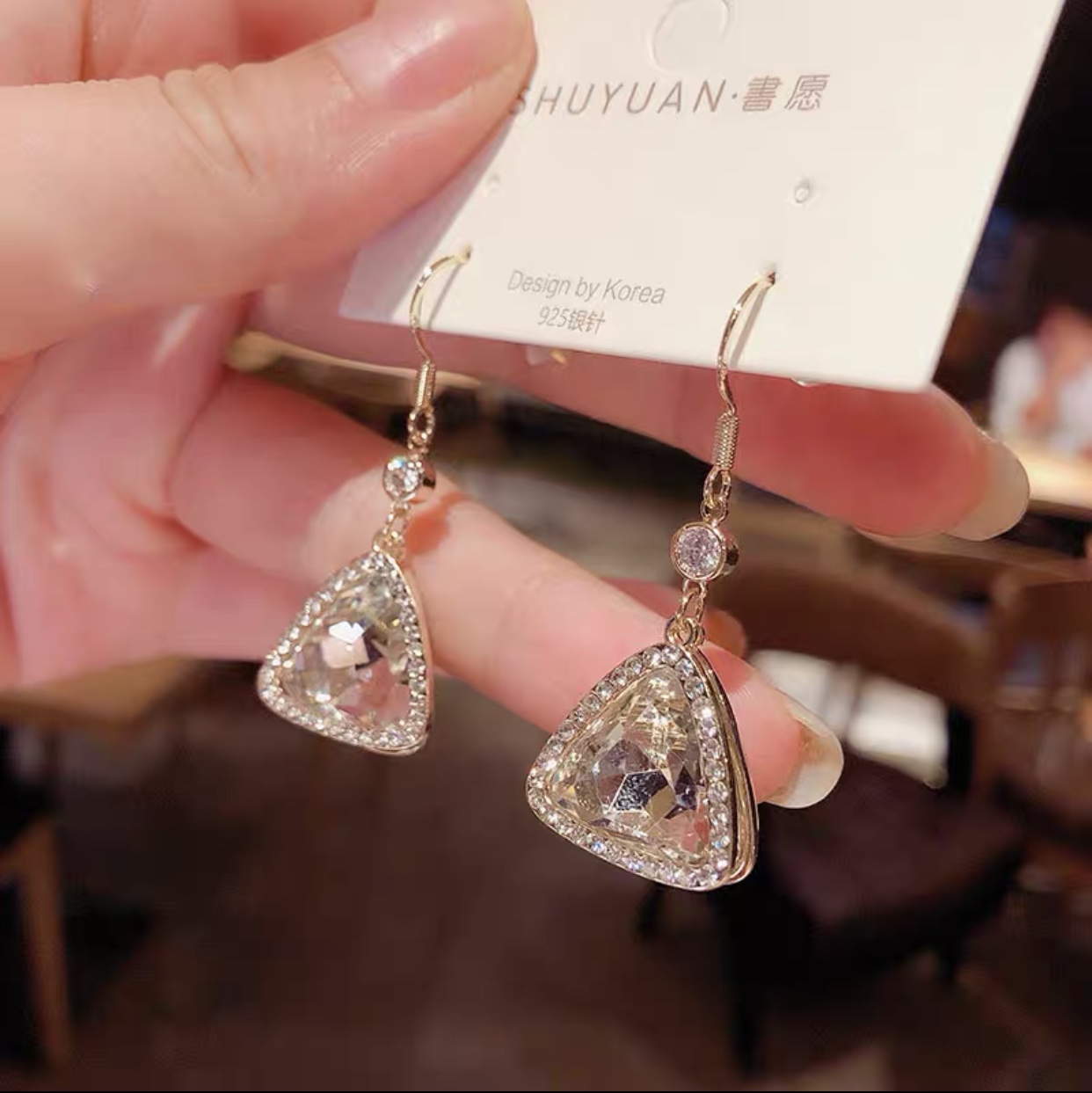 Diamond earrings 20 full figure