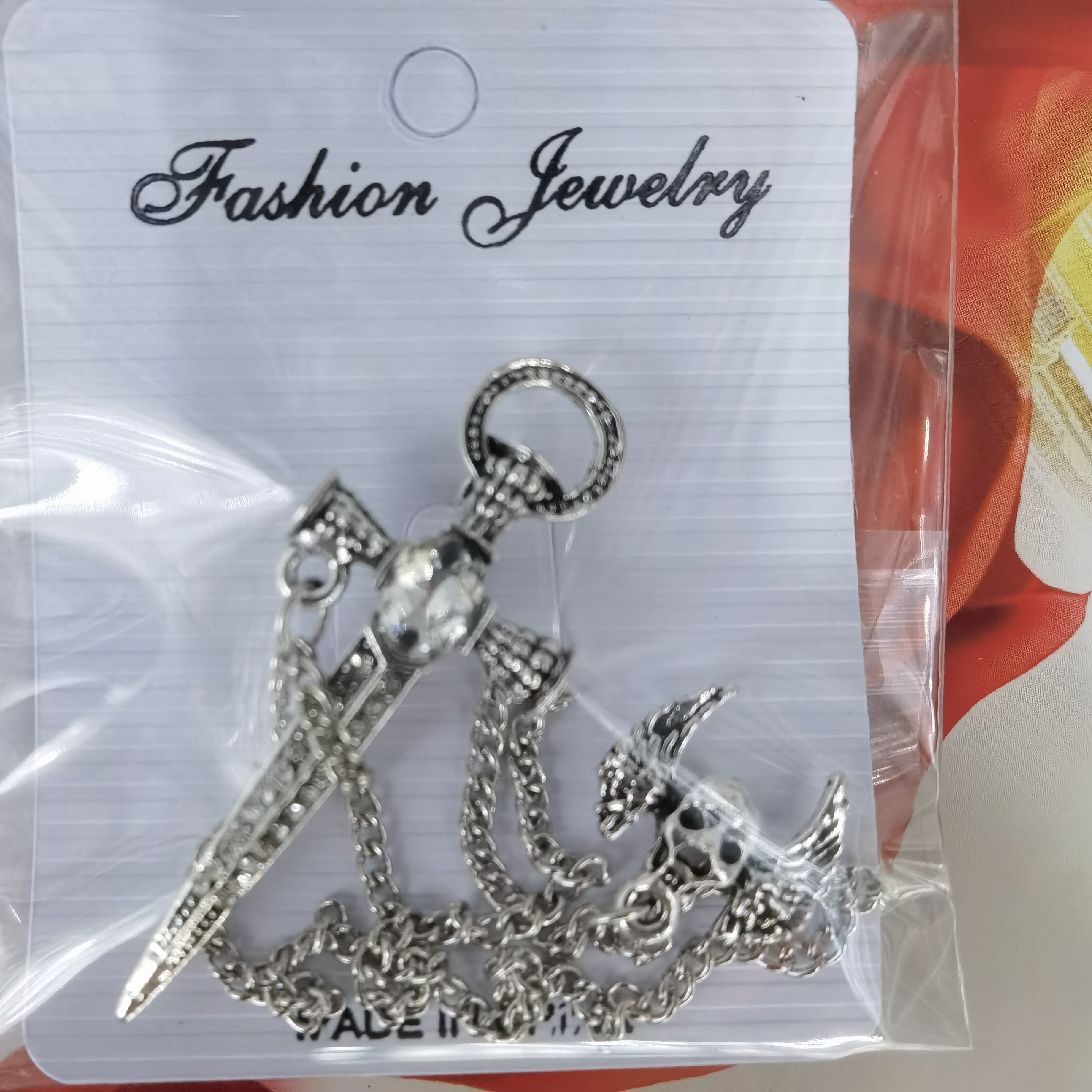 Men's suit jacket brooch with chain