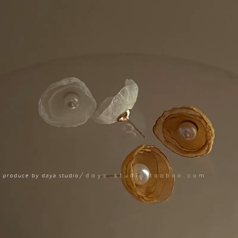 春日限定 超仙气质雪纺花朵珍珠耳钉法式小众设计港风度假耳环女