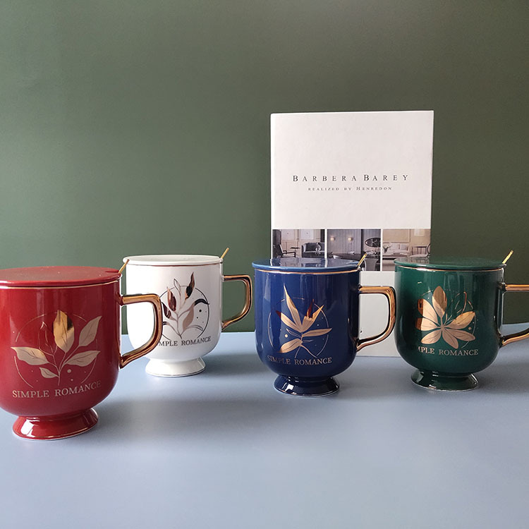 Light luxury gilded ceramic mugs with LIDS, office drinking cups, leaf milk cups, and internet-famous coffee cups detail image 1