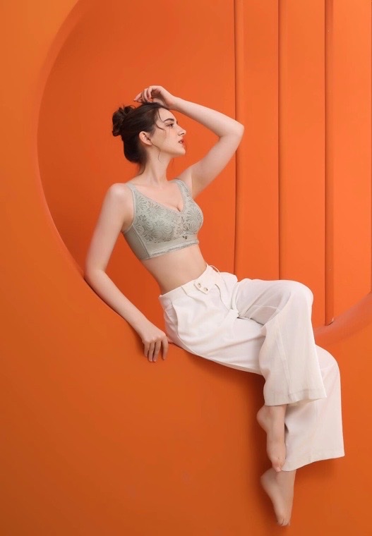 "فنجان من الصدر Item Picture