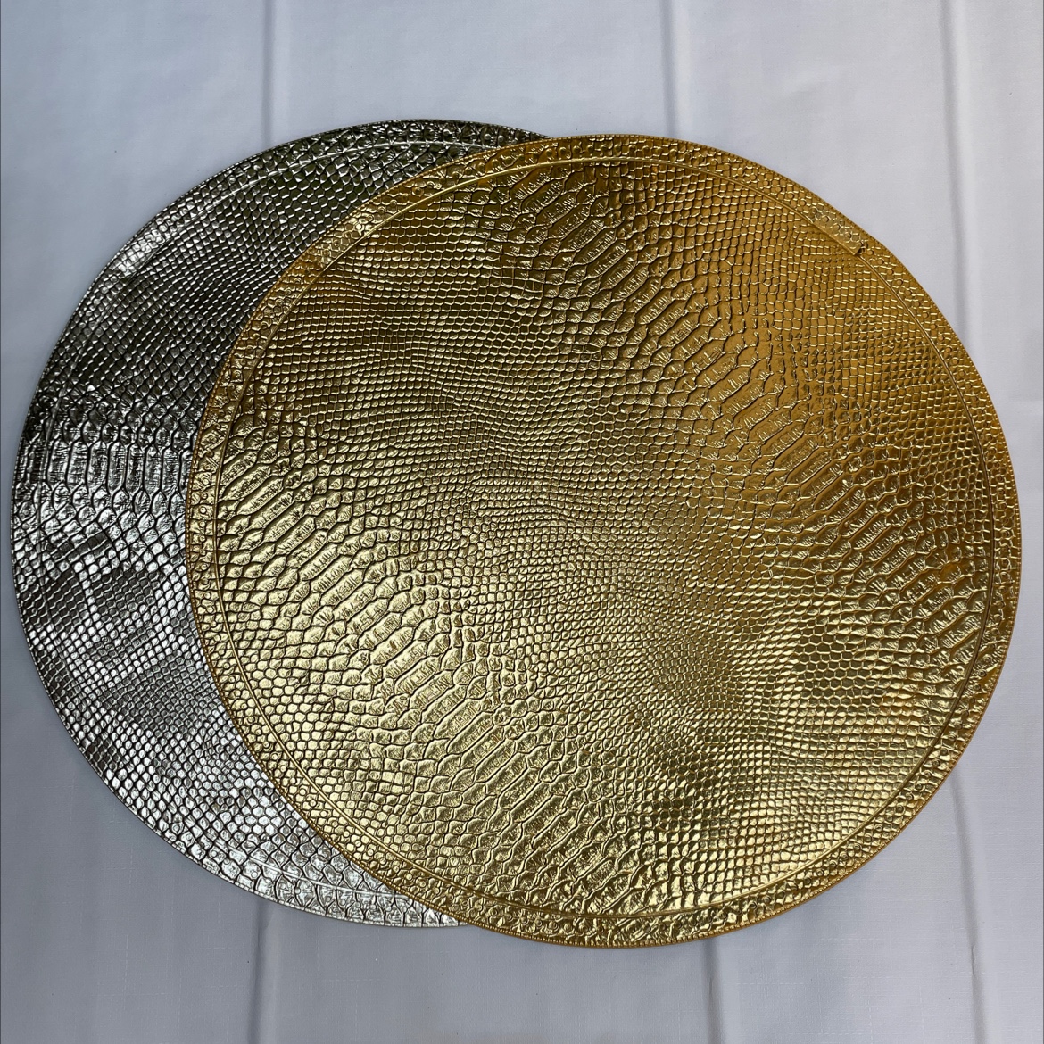 仿皮革蛇纹圆产品图