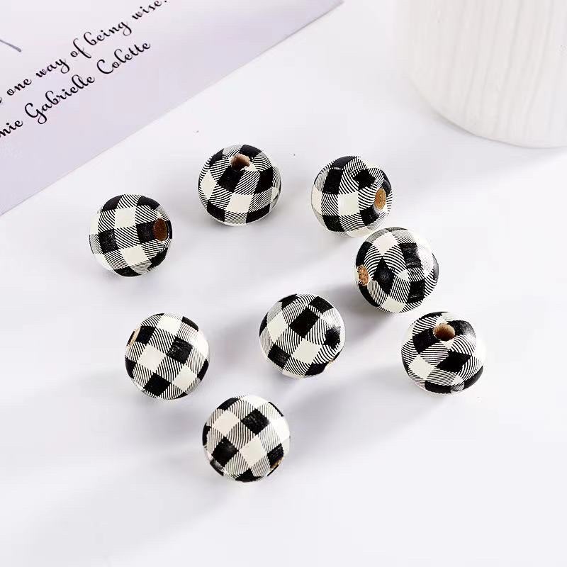 diy printed wooden beads with black grids detail image 4
