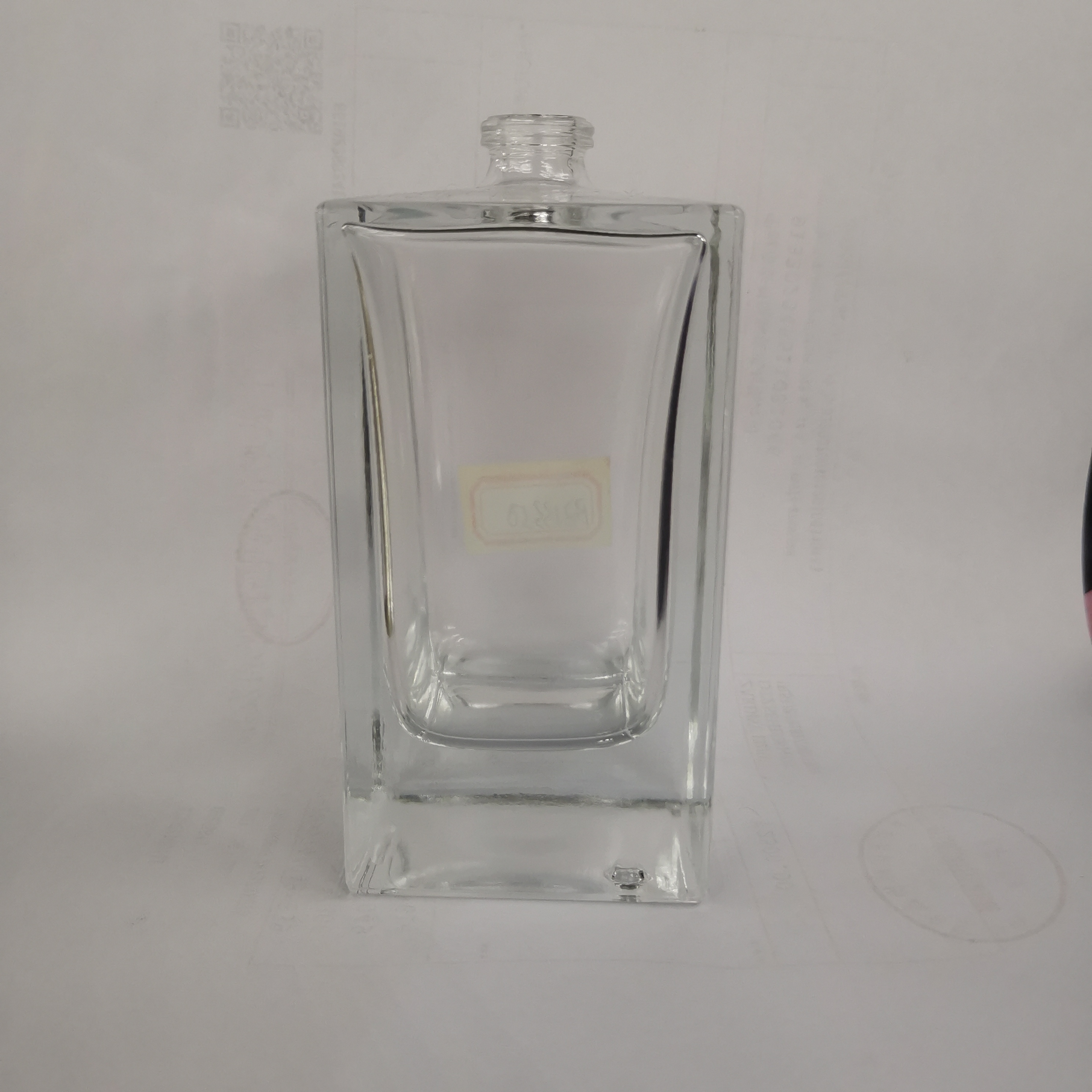 方形玻璃香水瓶图