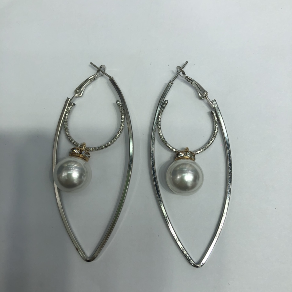 New style elegant earrings