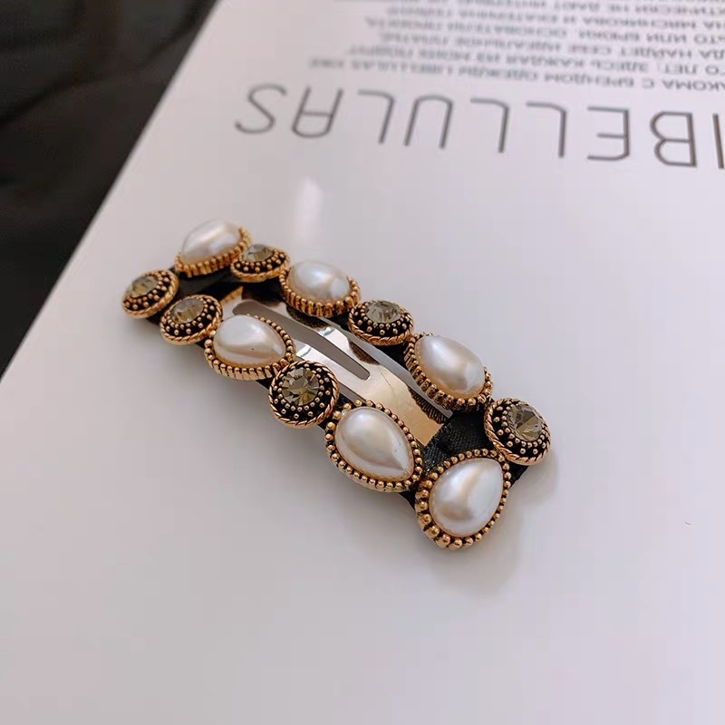 Heavy industry retro pearl hair clips, women's bangs hair clips, French clips at the back of the head, trendy and stylish headwear Application Scenario