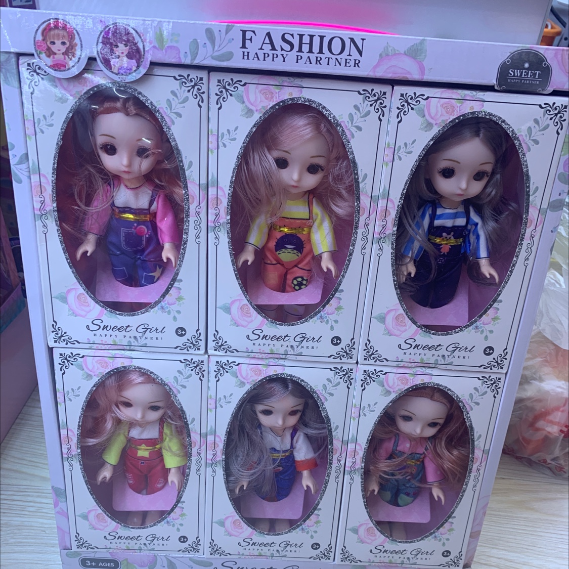 展示盒芭比娃娃儿童玩具公主玩具